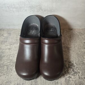 DANSKO Professional Brown Cabrio Leather Clogs Slip-on Shoes 42 / Us 11.5